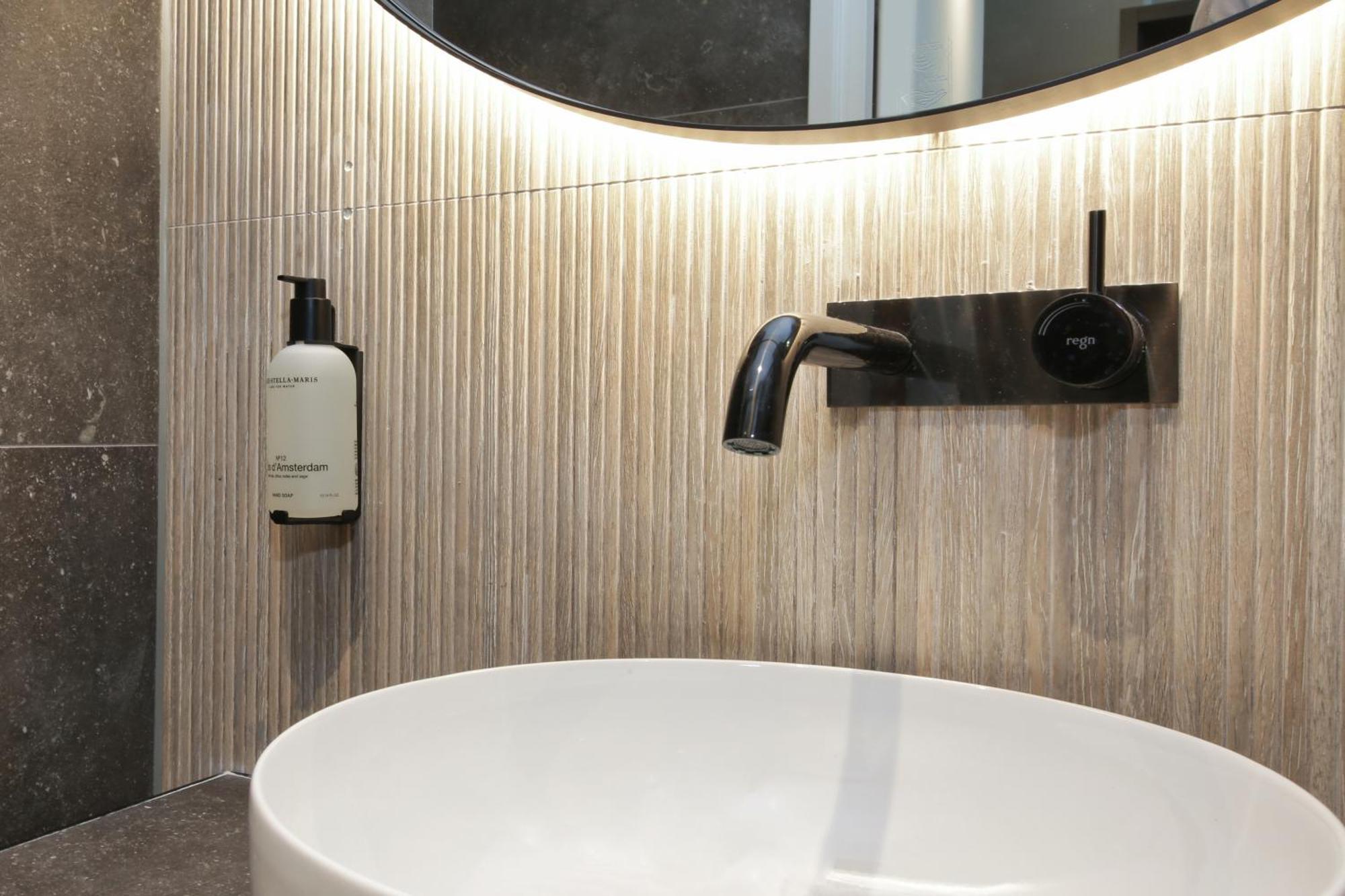 Boutique Hans - Amsterdam Schiphol Airport Badhoevedorp